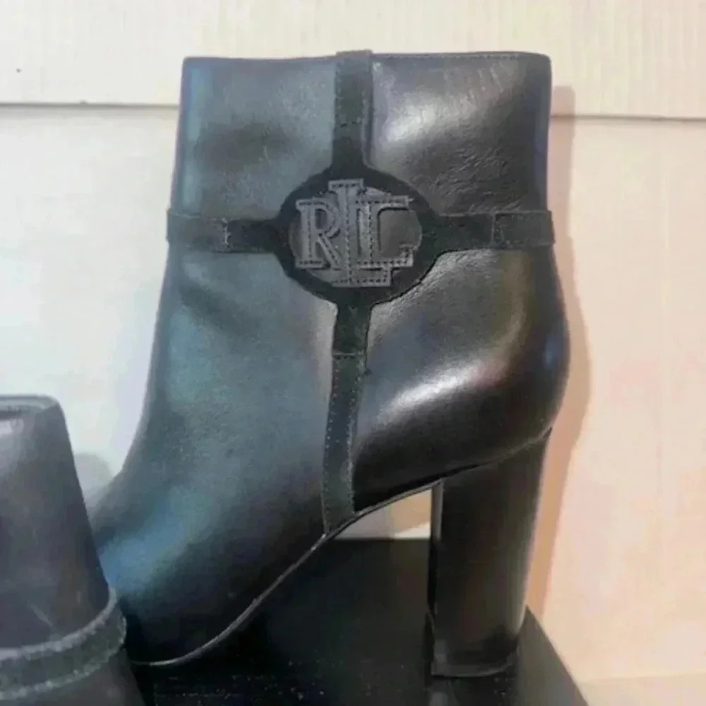 Lauren Ralph Laurens high-heeled Marleigh‎ bootie - Picture 3 of 6